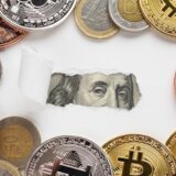 オンラインカジノで主要な仮想通貨は使える？利用率の高いコインを紹介