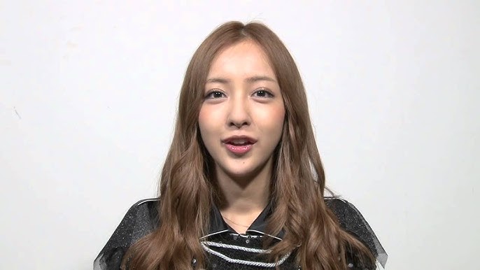 板野友美の旦那や子供など家族構成まとめ！馴れ初めや夫との年齢差は？